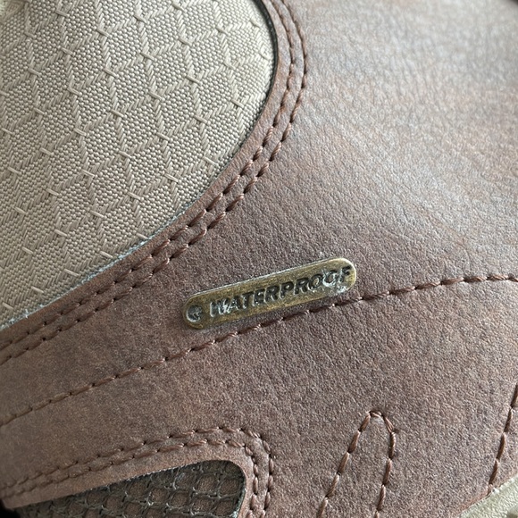 Hi-Tec Hiking Boots - Picture 6 of 6